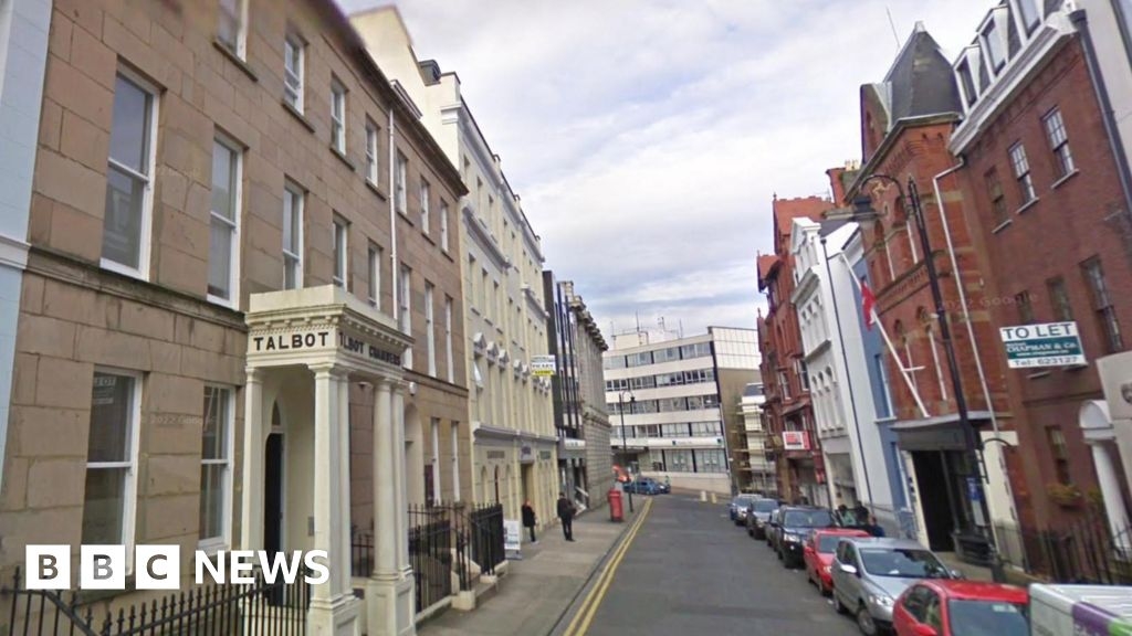 Douglas city centre offices to become tourist flats