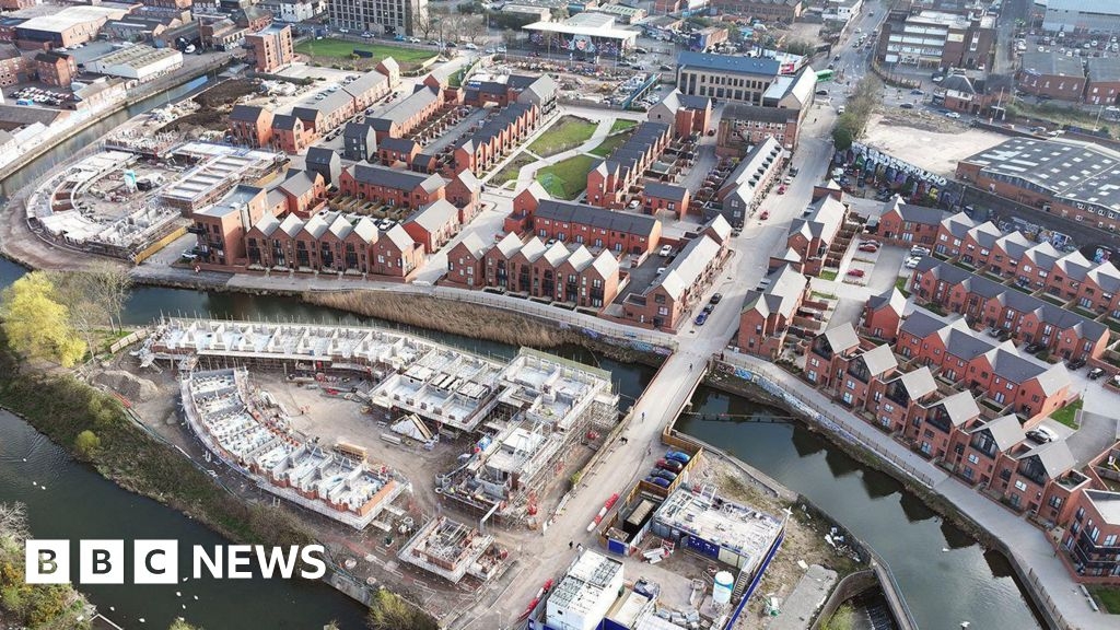 Leicester City Council to keep Waterside flats for social housing