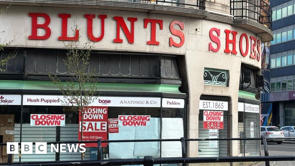 Blunts Shoes: Leicester's famous shoe store closes after 40 years
