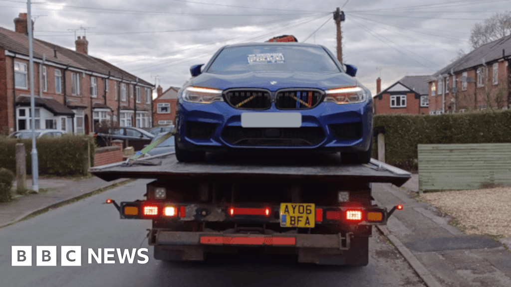 Alderley Edge: Five arrests in crackdown on illegal car meets