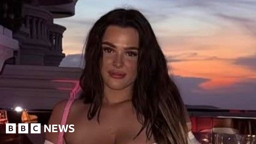 British woman accused of smuggling drugs into Sri Lanka in suitcase