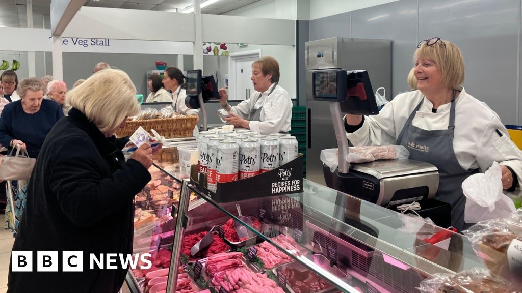 Grimsby Top Town Market returns to 'delight' of traders