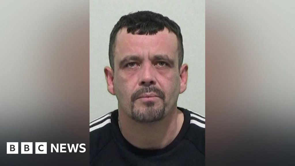 Sunderland man jailed for bombarding partner with threats