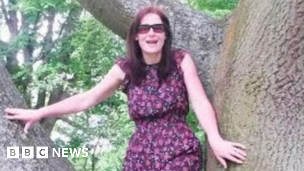Tributes to 'remarkable' Southport teacher who died from brain tumour