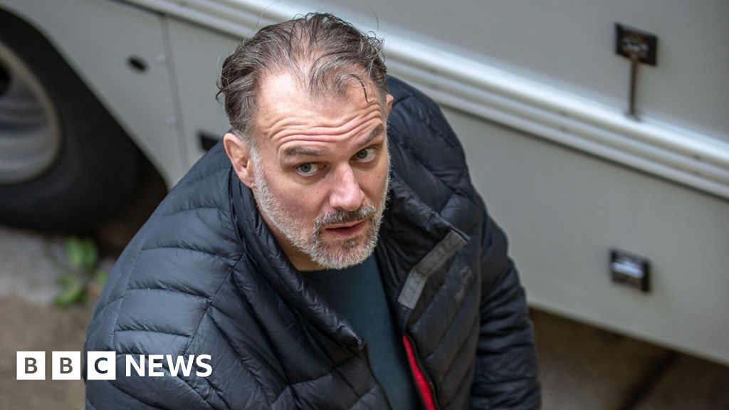 Ex-Warwickshire Police officer sentenced for harassment