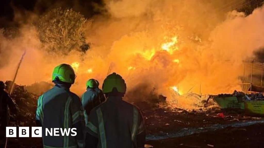 Fire in New England, Essex, is extinguished after four hours