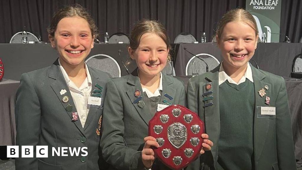 Two Guernsey schools make it to Channel Islands quiz final