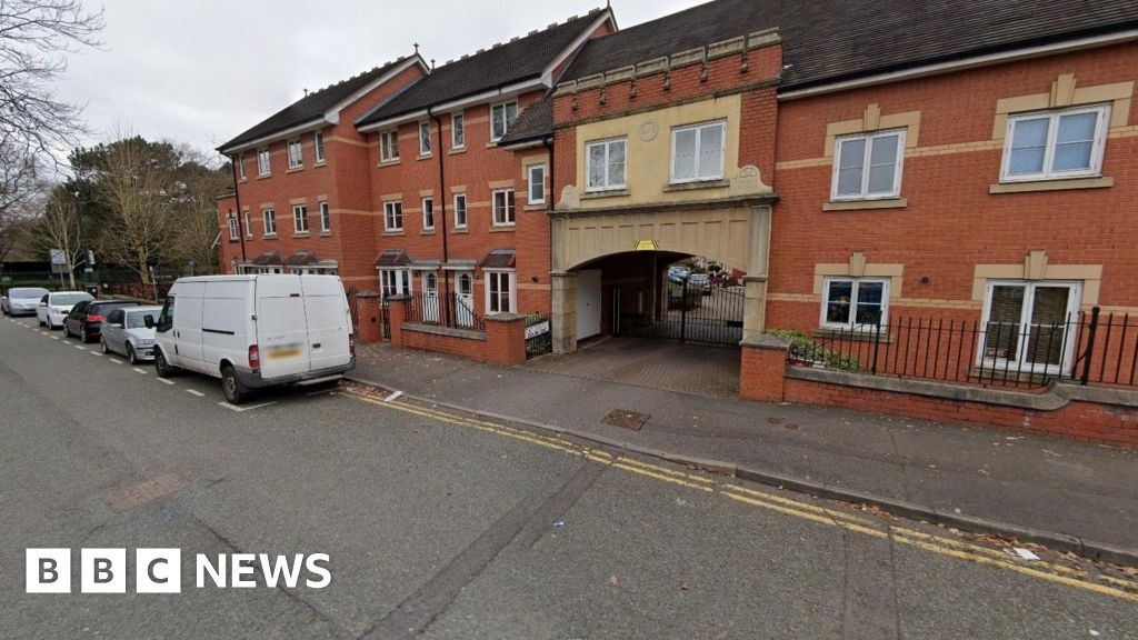 Woman hit by bus in Wolverhampton taken to hospital