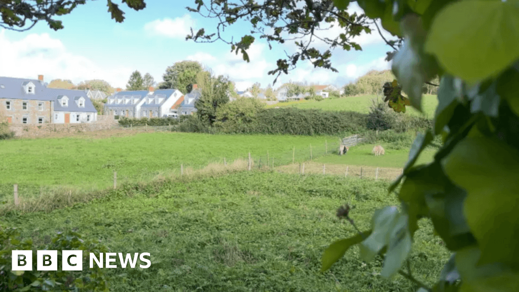 Contractor appointed for deep-buried WW2 bomb survey in Guernsey