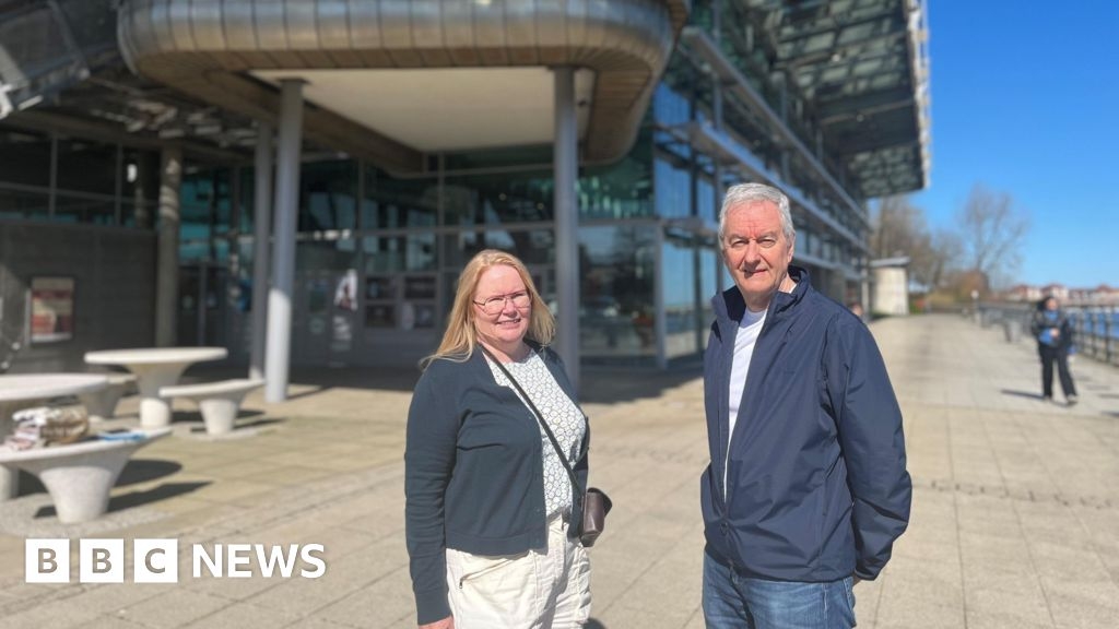 Fears of Sunderland glass-making gap after centre shuts