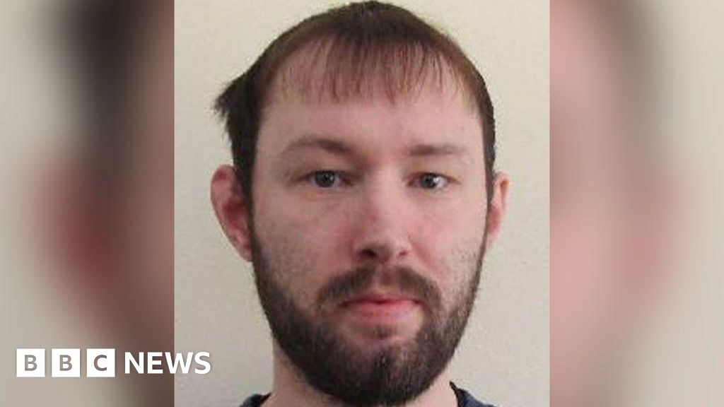 Escaped prisoner Liam Lytollis found in Lincolnshire pub