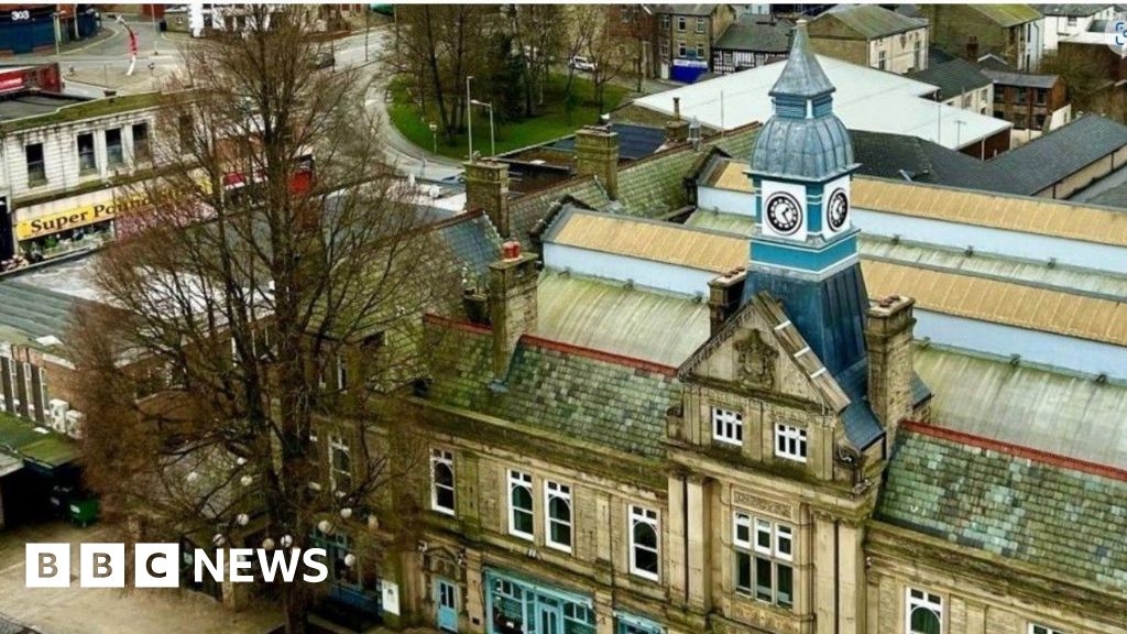Darwen Town Hall to close for £350k revamp