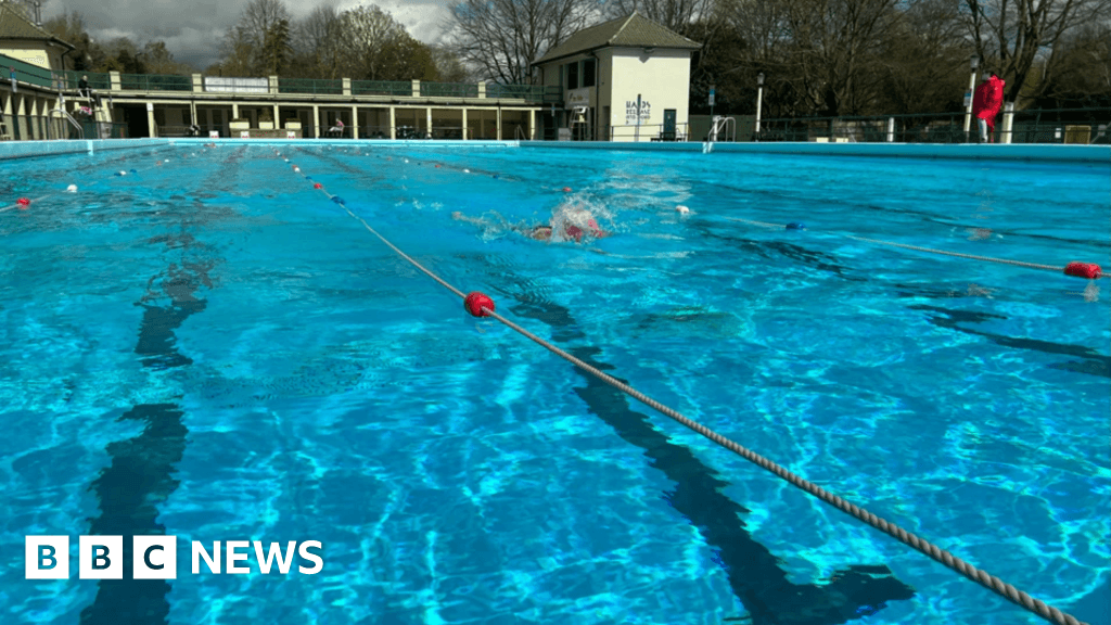 Solstice Peterborough Lido swimmers urged to be aware of heat