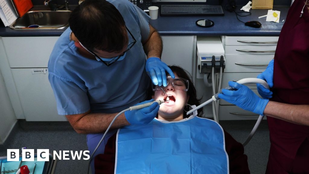 Somerset: Two new NHS dental practices set to open amid 'crisis'