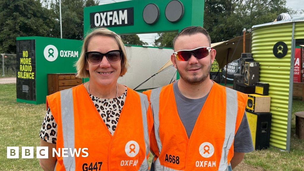 Blind steward encourages others to volunteer at Glastonbury Festival