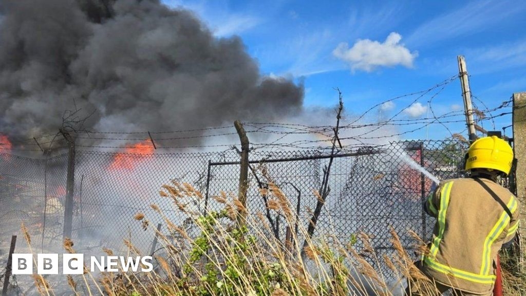 Five boats wrecked after fire tore through Portsmouth boatyard
