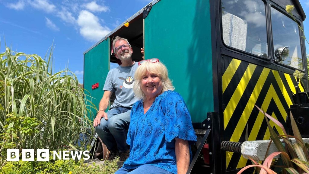 Rail engineer expands lockdown Willingdon garden train project