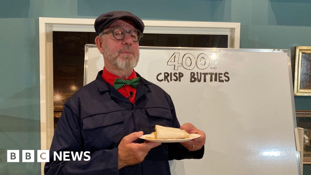 Sheffield artist Pete McKee to make 400 crisp butties at museum