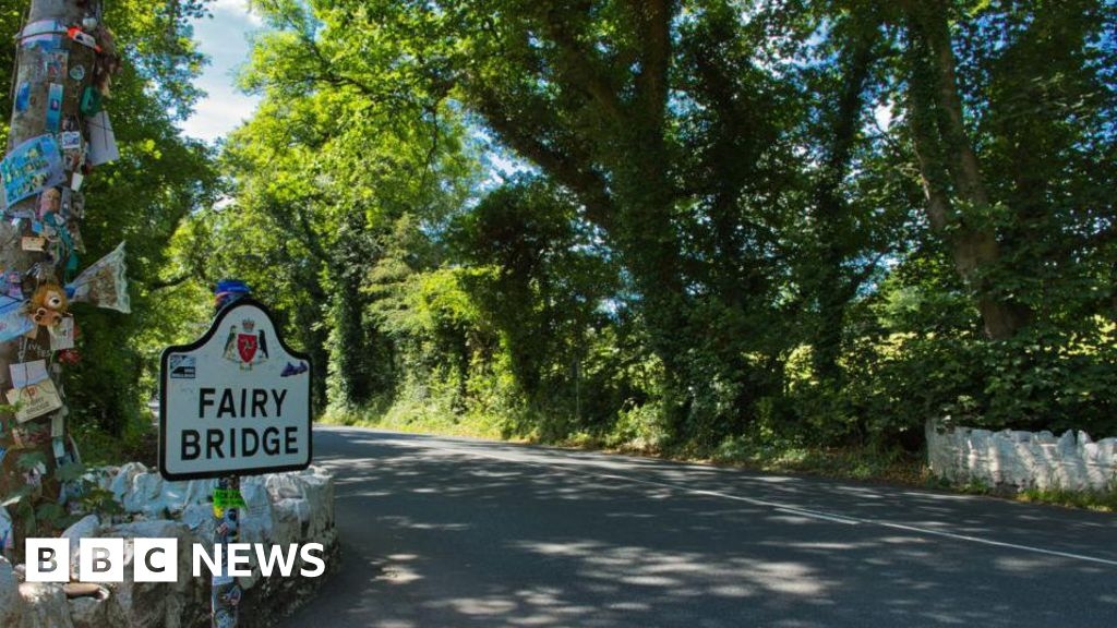 Isle of Man road to close for tree felling and survey works