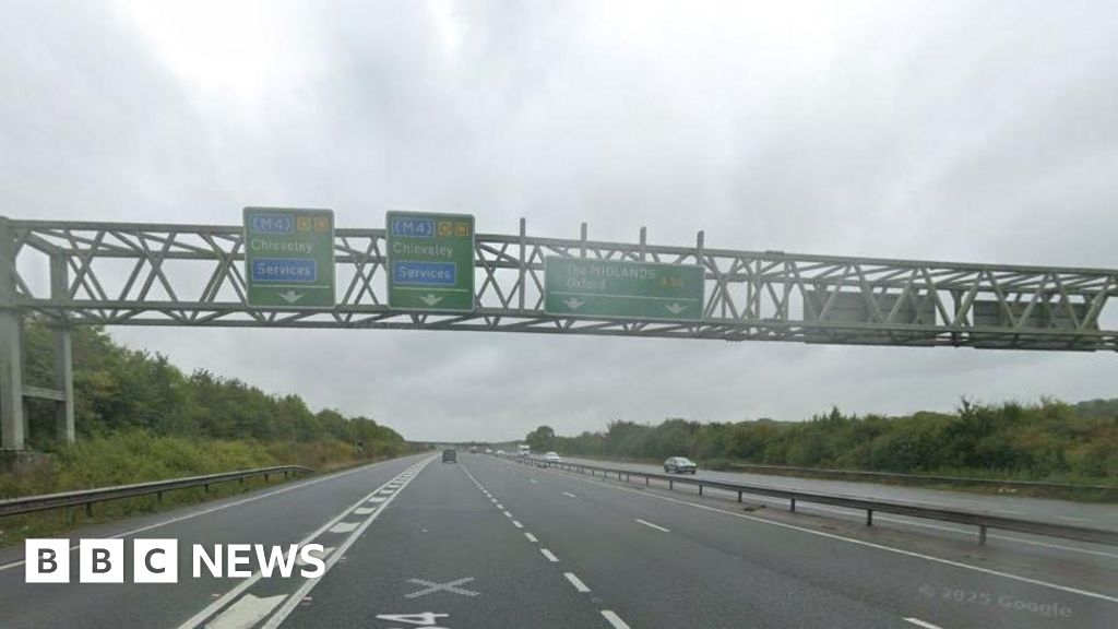 Lorry fire overnight shuts A34 near M4 Chieveley junction