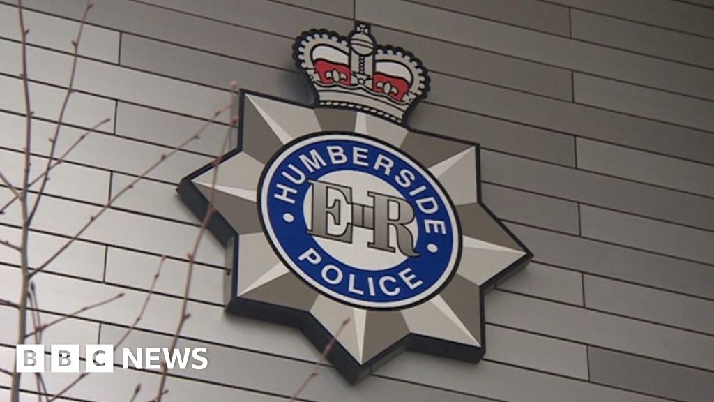 Grimsby arrests after police called to machete report