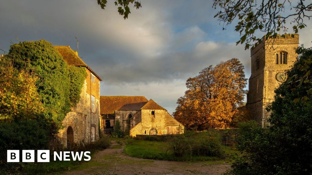 Charing Palace: Listed Kent palace receives £300k Historic England grant