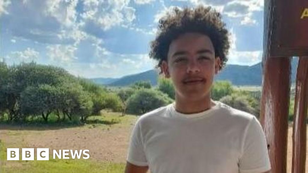 Boy, 16, detained for killing former friend in Hackney