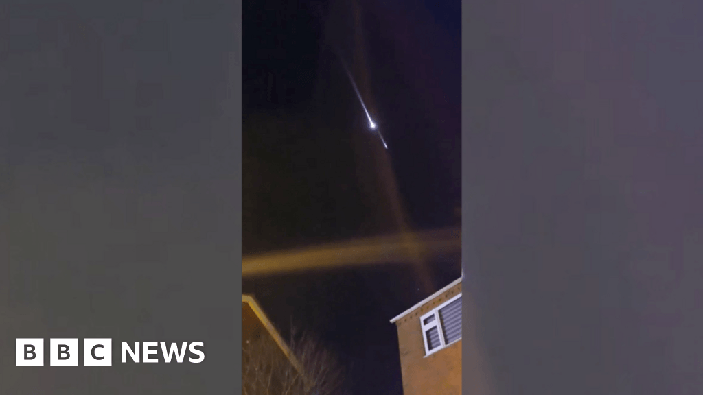 'Fireball' seen hurtling through sky over Lincolnshire