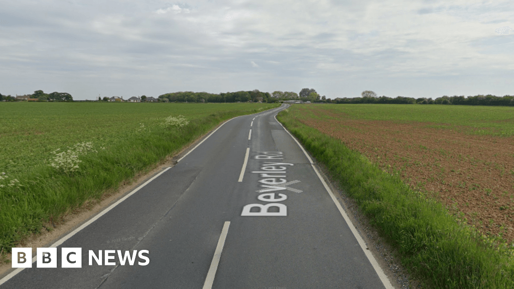 Man dies after two-car crash in East Yorkshire