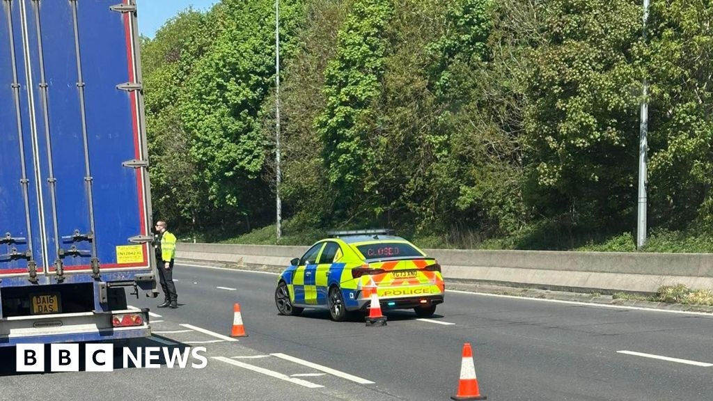 Crack in HGV carrying chemicals forced A63 to partially shut