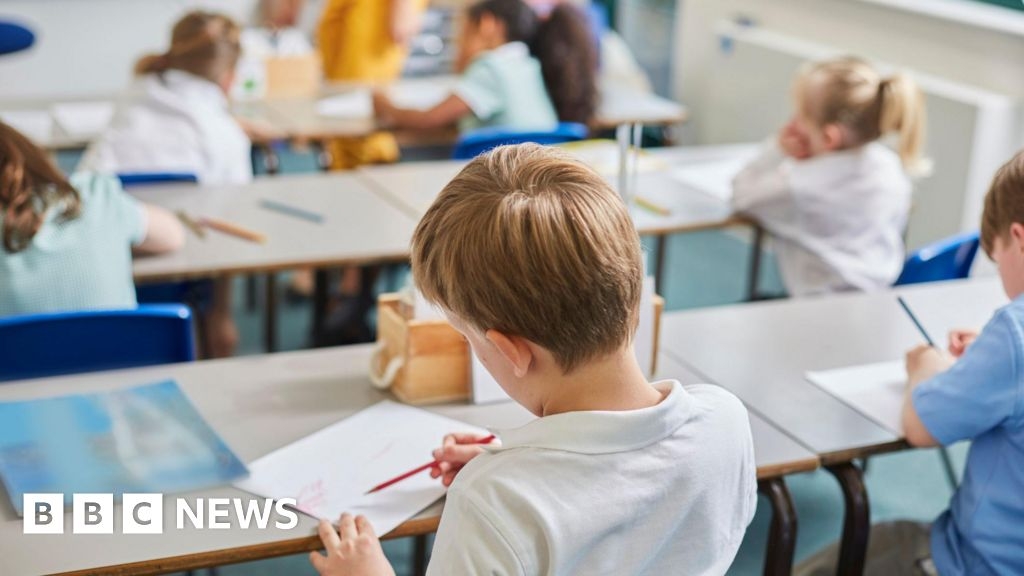 Southwark Council to close two schools over falling school rolls