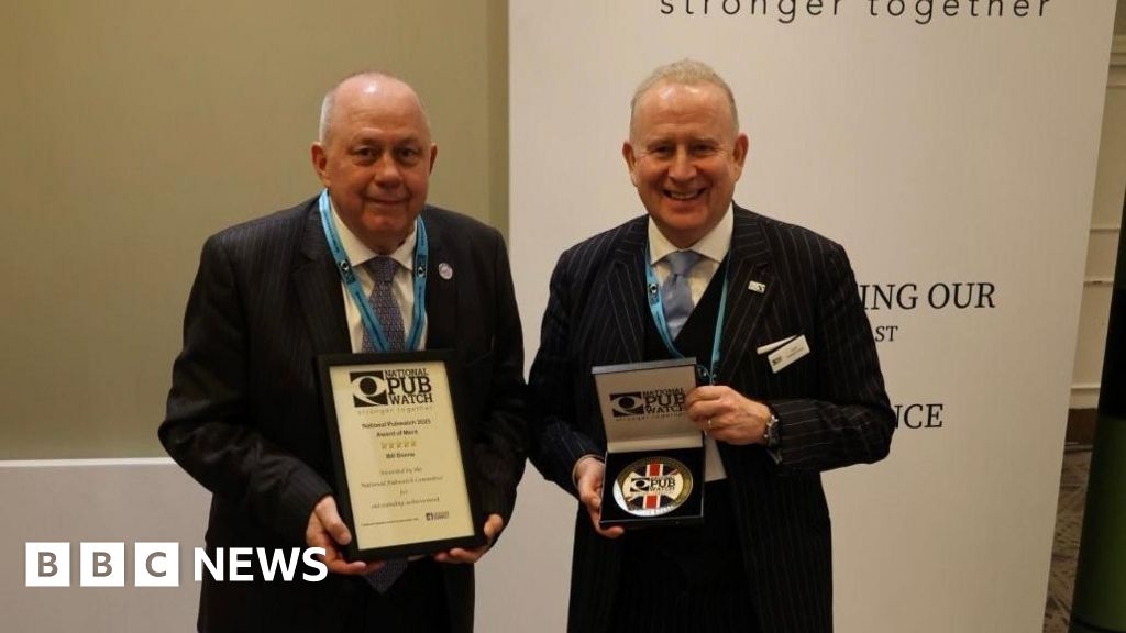 National Pubwatch award for Reading man's 20 years of service