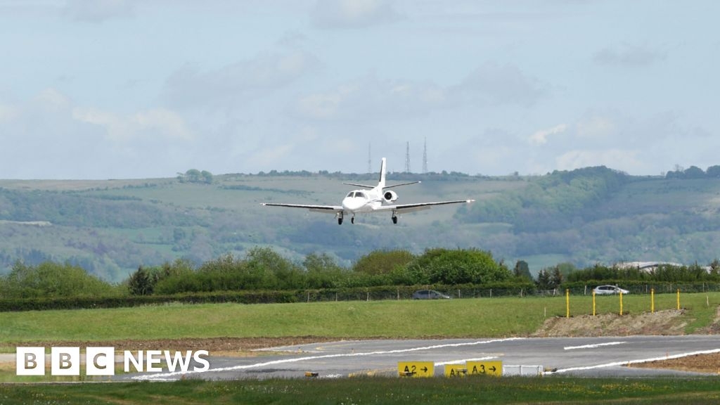 Gloucestershire Airport site will not be 'sold for housing'