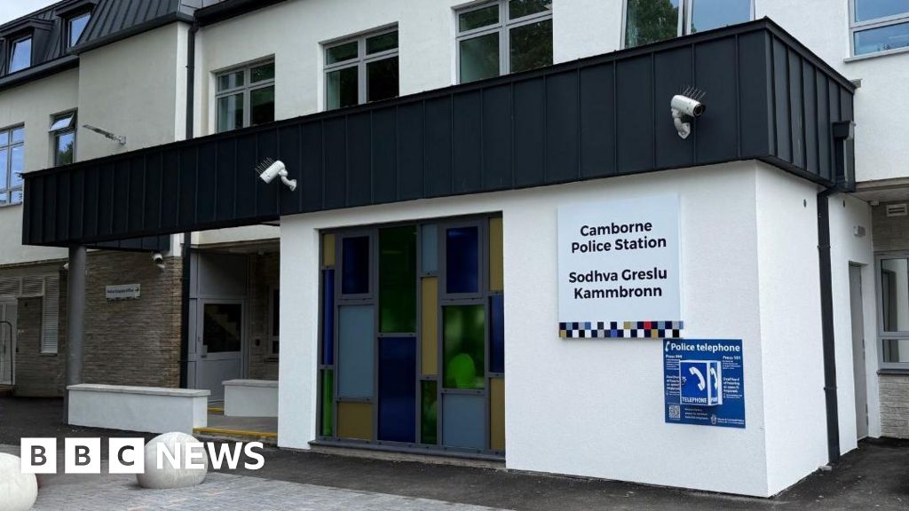 Refurbished Cornwall police enquiry office opens to public