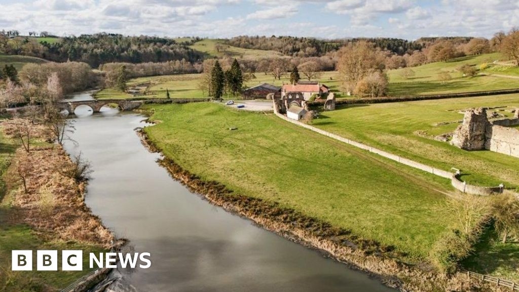 Kirkham Estate visited by queen and Winston Churchill for sale