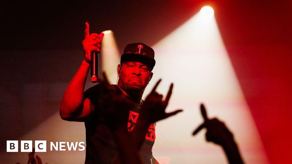 Dizzee Rascal makes surprise appearance in Margate