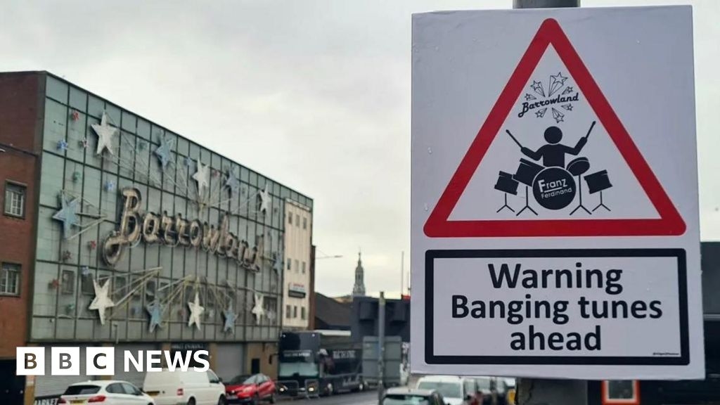 A Sign Of Humour: The mystery behind Glasgow's fake street signs
