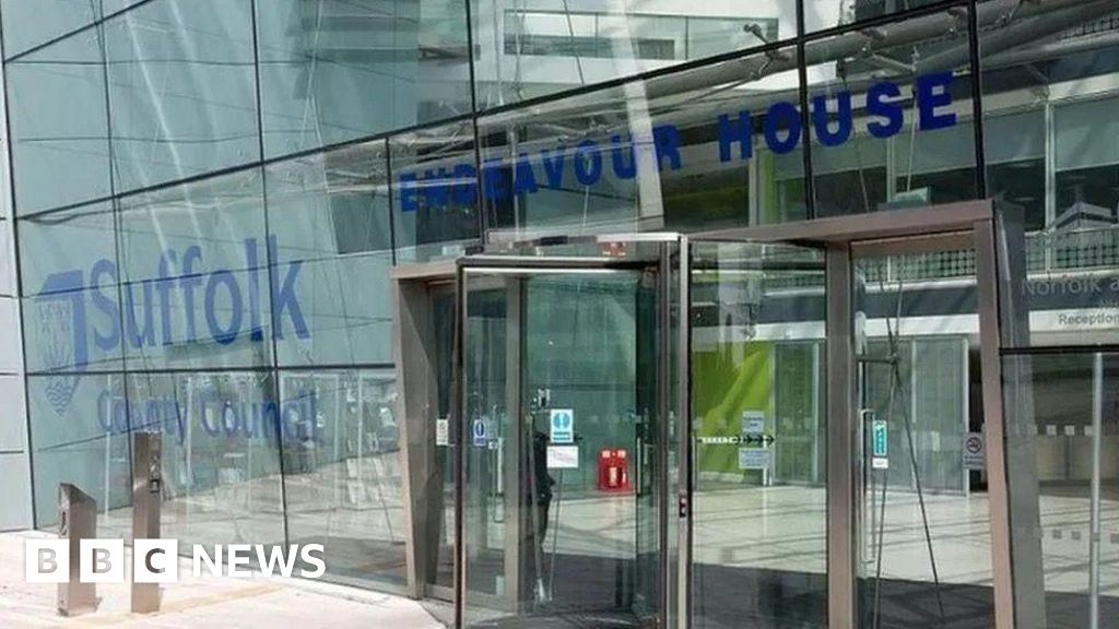 Suffolk council calls for one sole authority in devolution deal