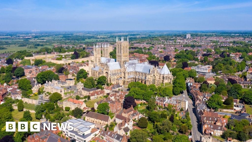 Greater Lincolnshire mayor could earn £80,060 per year, says report