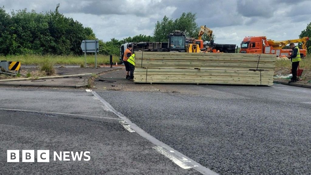 A605 near Peterborough blocked after lorry overturns