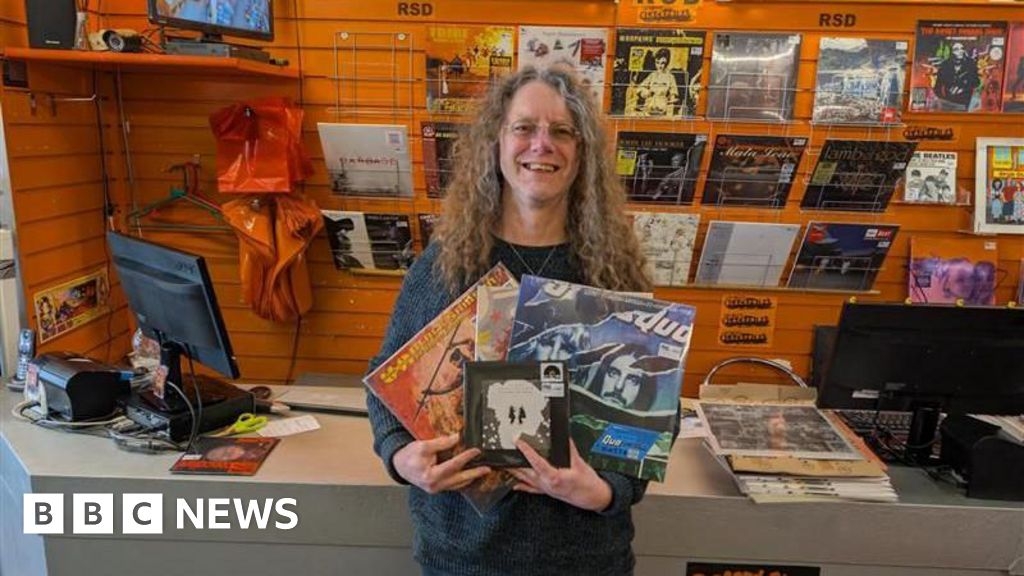 Taylor Swift's new vinyl set to give a boost to Record Store Day