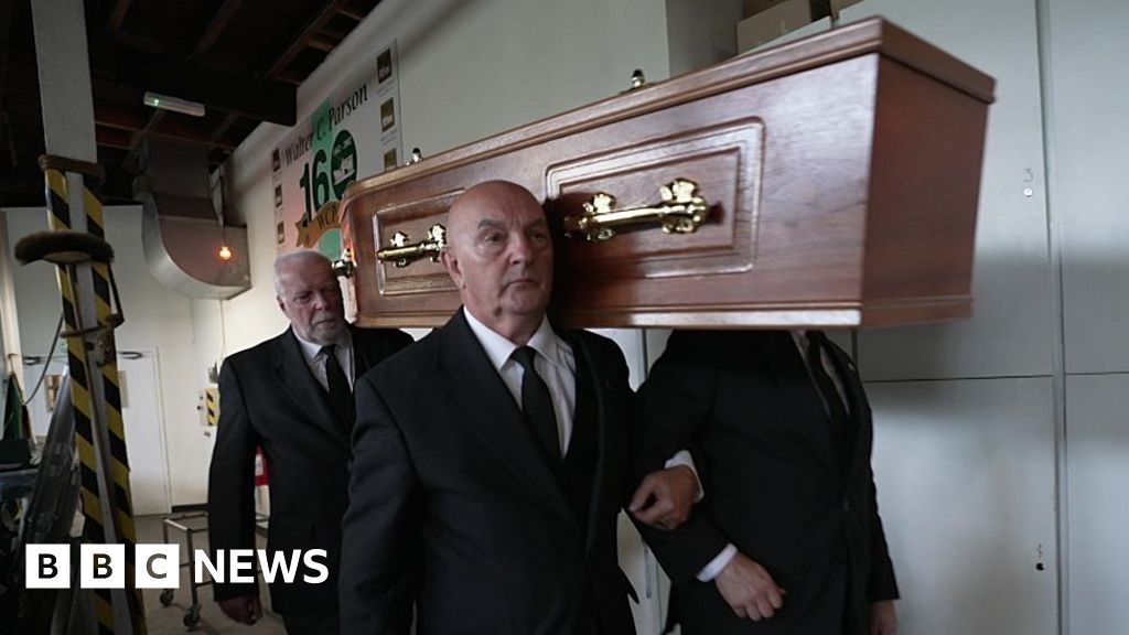 Grieving families face death certificate delays 'for weeks'