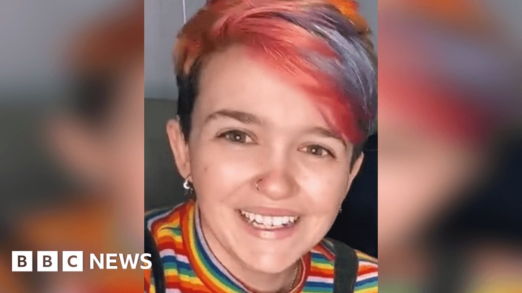 Lack of signer halts inquest into deaf TikTok influencer's death