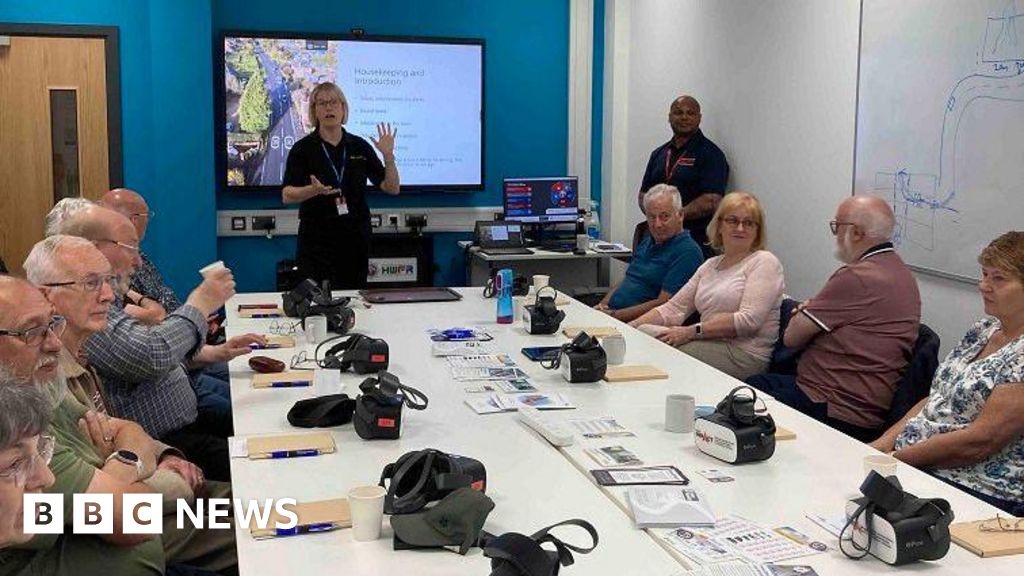 West Mercia Police run VR sessions to keep older drivers safe