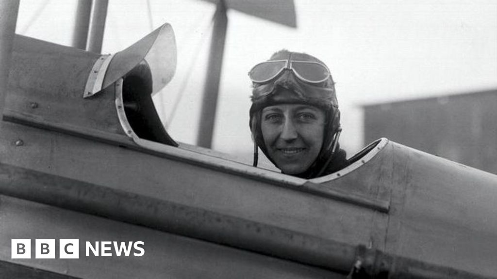 Amy Johnson play to land in her hometown of Hull