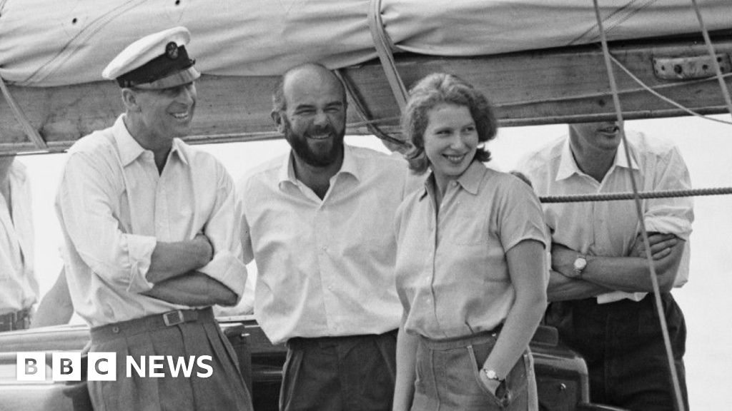 Former royal yacht rescued by Caister lifeboat crew