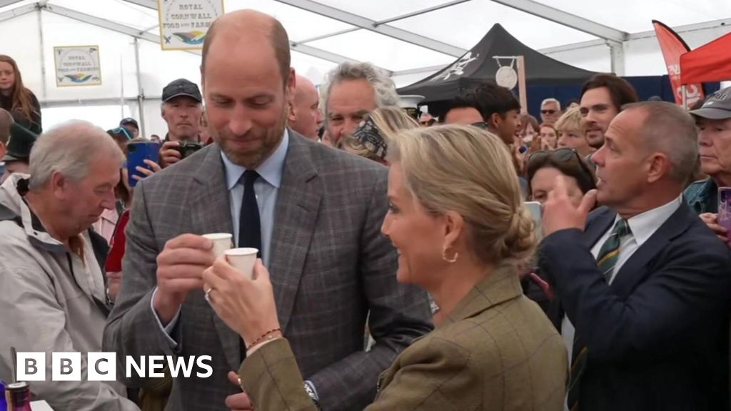 Royal Cornwall Show: Prince William and Duchess tour event