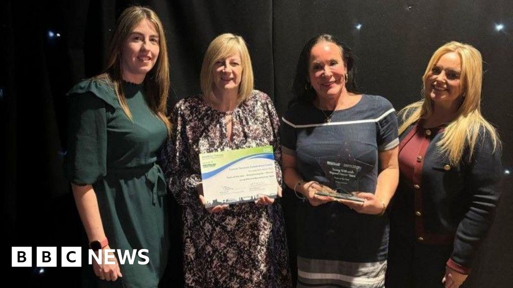 Wolverhampton cancer support team wins award for prison visits
