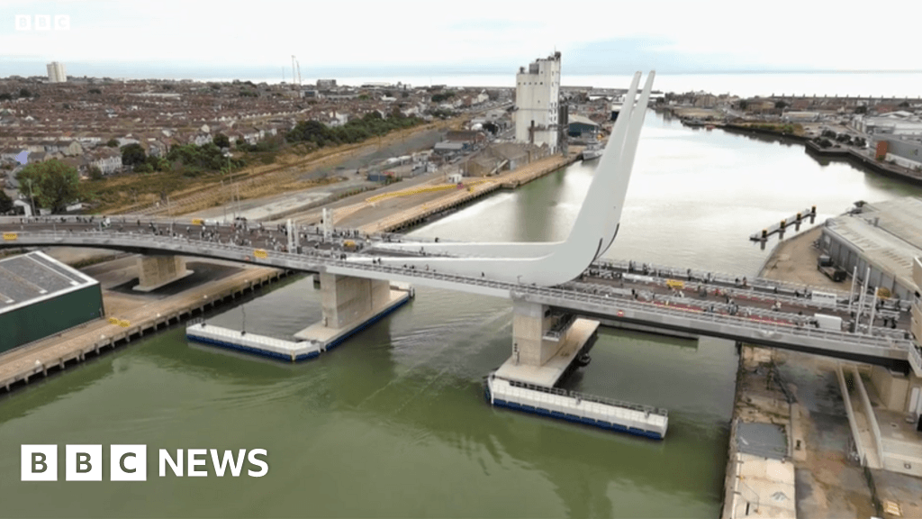 Great Yarmouth and Lowestoft bridges in line for industry award