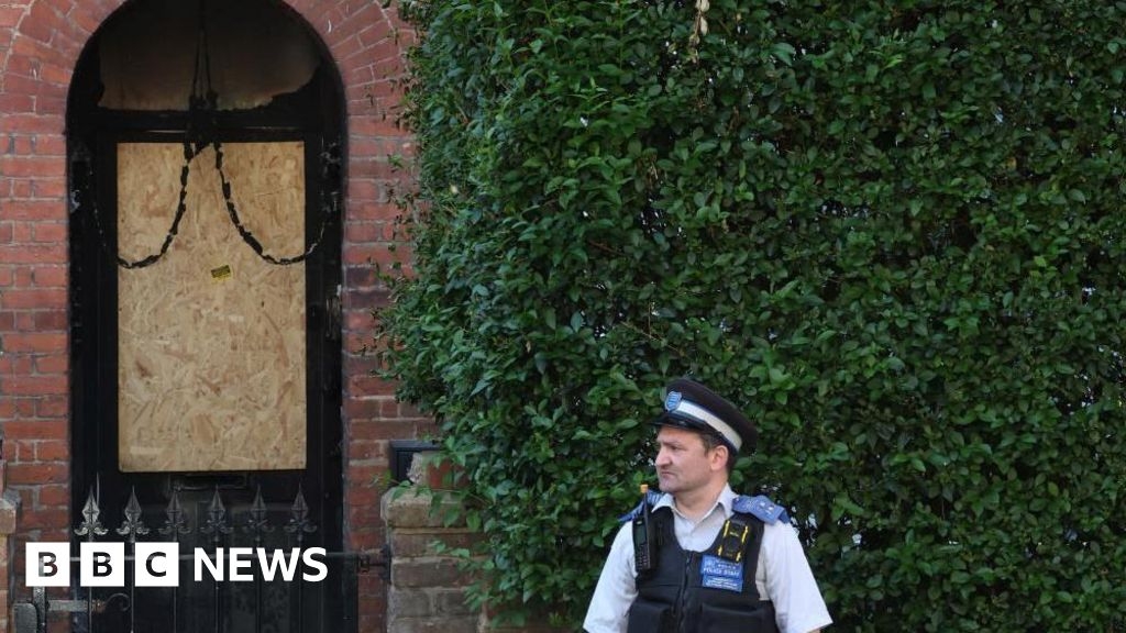 Man bailed over fires at homes linked to PM